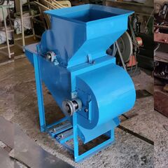 GROUNDNUT DECORTICATOR WITHOUT 1HP MOTOR 150KG/HR