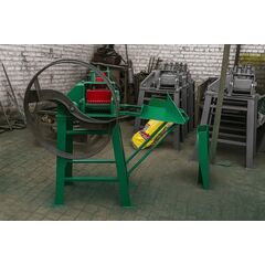 MANUAL FODDER CUTTING MACHINE