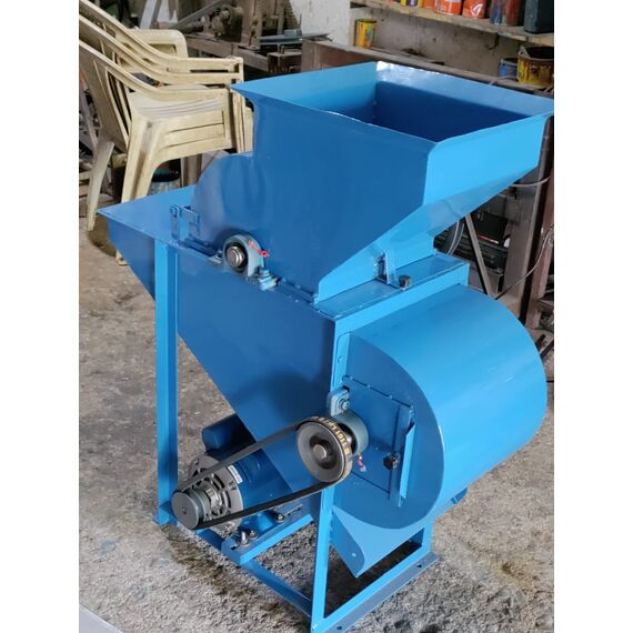 GROUNDNUT DECORTICATOR WITH 1HP MOTOR 150KG/HR