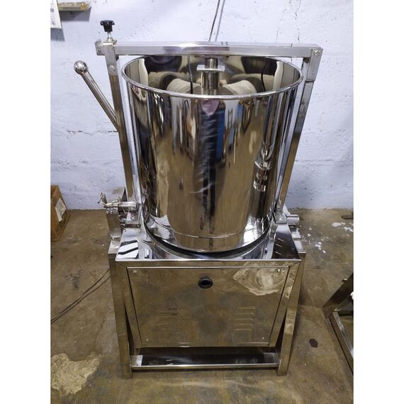TILTING WET GRINDER WITH GEAR BOX, 7 LITRE