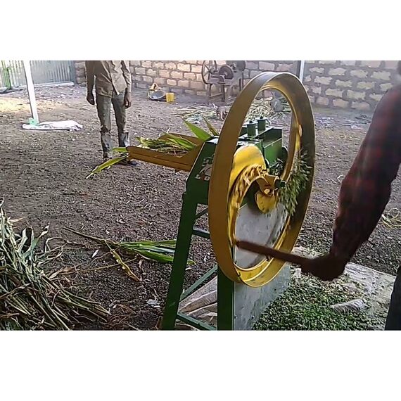 HAND OPERATED CHAFF CUTTER (ISO CERTIFIED)