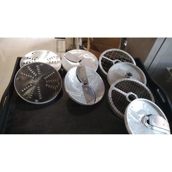 1 HP AUTOMATIC VEGETABLE CUTTING MACHINE 150-200 KG/HR