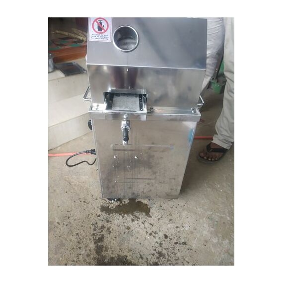 AUTOMATIC SUGARCANE JUICER MACHINE 1.5HP SS BODY
