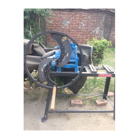 MANUAL STRAW CUTTING MACHINE