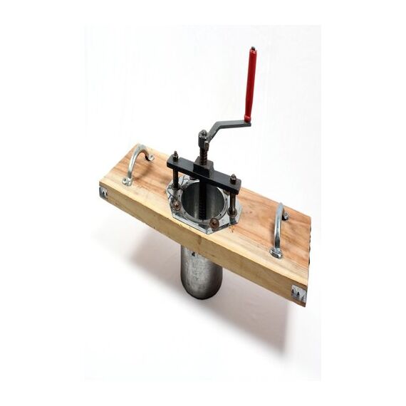 HAND OPERATED NAMKEEN MACHINE