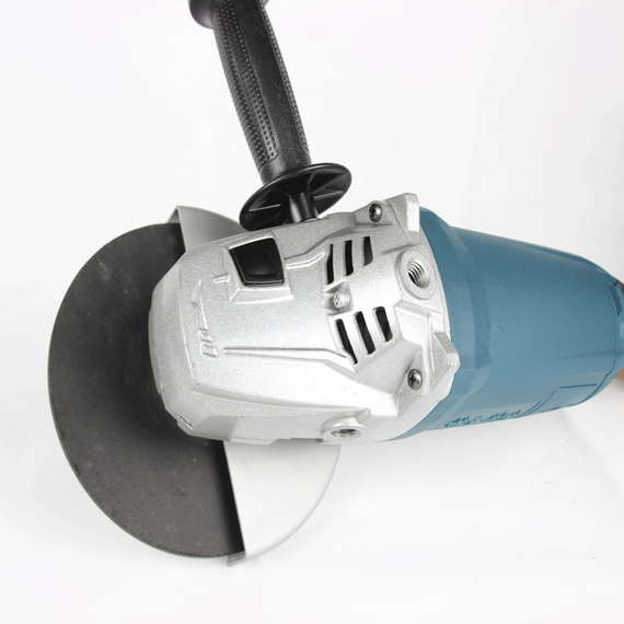 1100 WATT ANGLE GRINDER