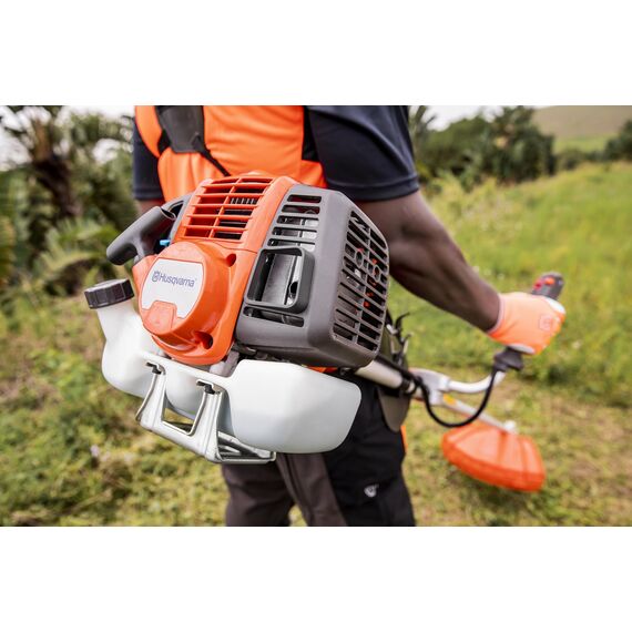 HUSQVARNA 331R PETROL BRUSH CUTTER 32.6 CC